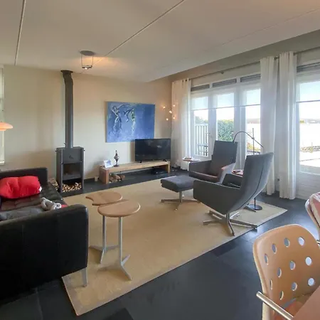 Holiday home 3 Bedroom Beautiful Home In Wieringerwerf *