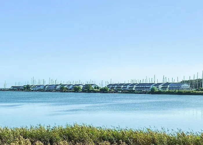 3 Bedroom Amazing In Semesterbostad *